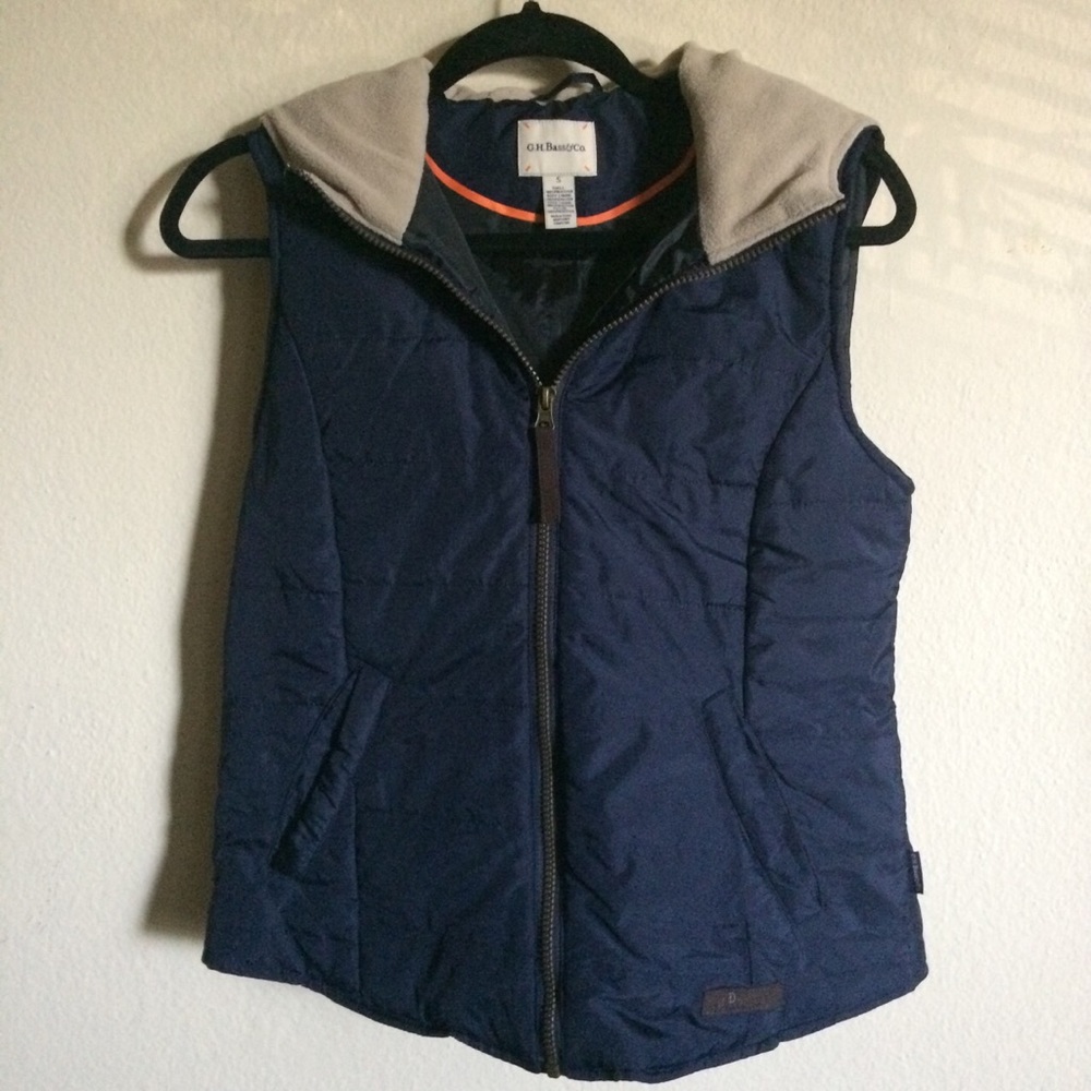 New Navy Puffy Vest!